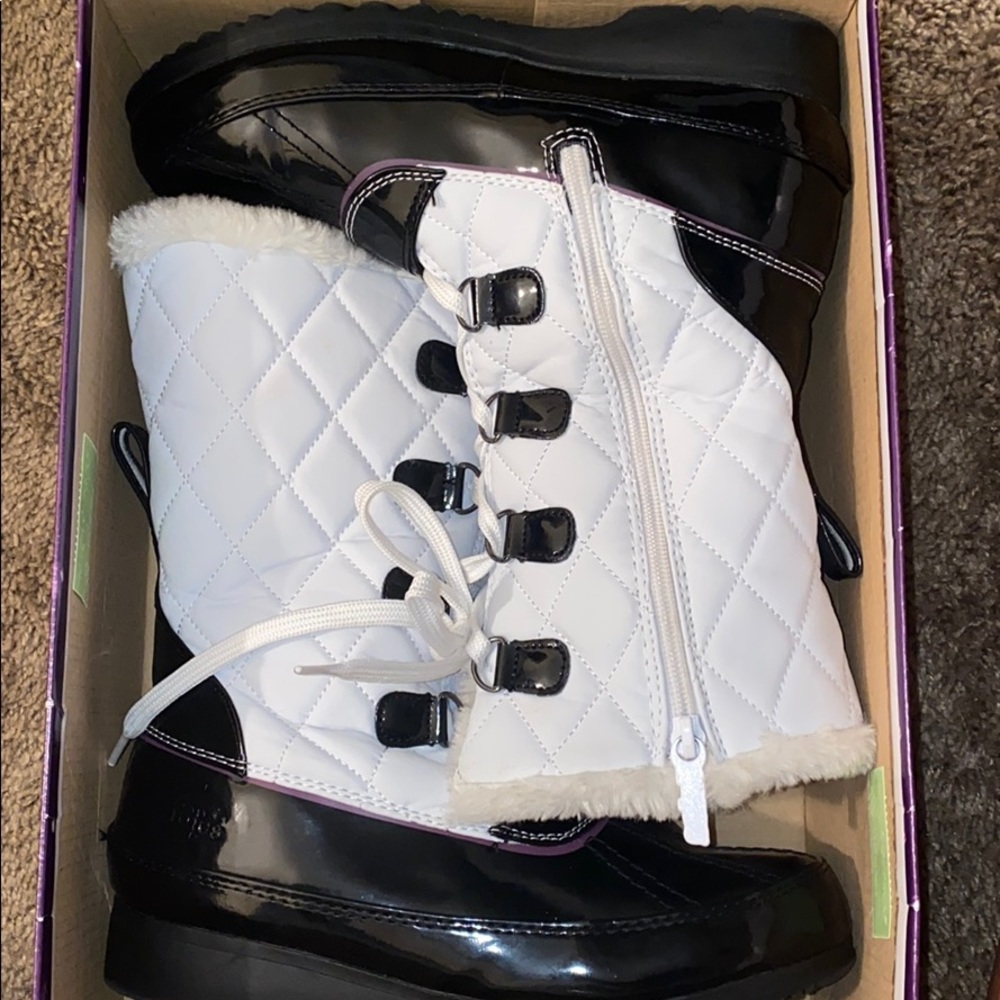 Kids Tote Snow Boots